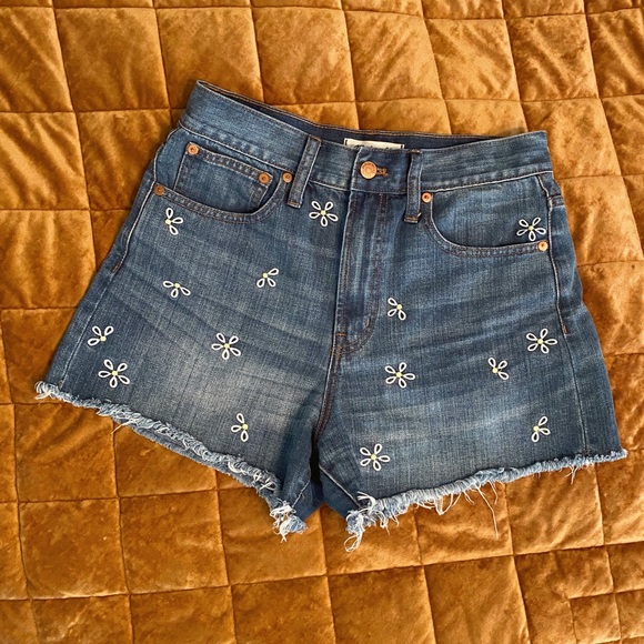 Madewell Pants - madewell daisy jean shorts